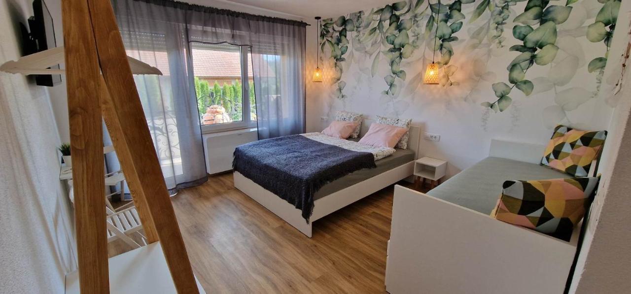Hotel Samarin Črnomelj Zewnętrze zdjęcie