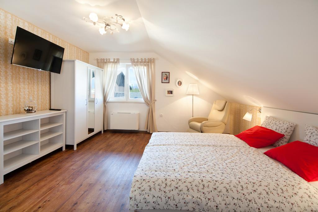 Hotel Samarin Črnomelj Zewnętrze zdjęcie